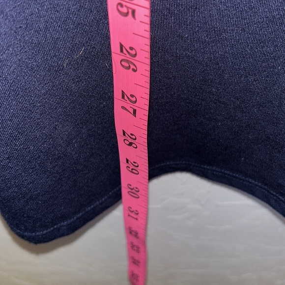 ZENANA PREMIUM Navy Blue Webbed neck 2X top. EUC. Worn twice - Picture 8 of 8